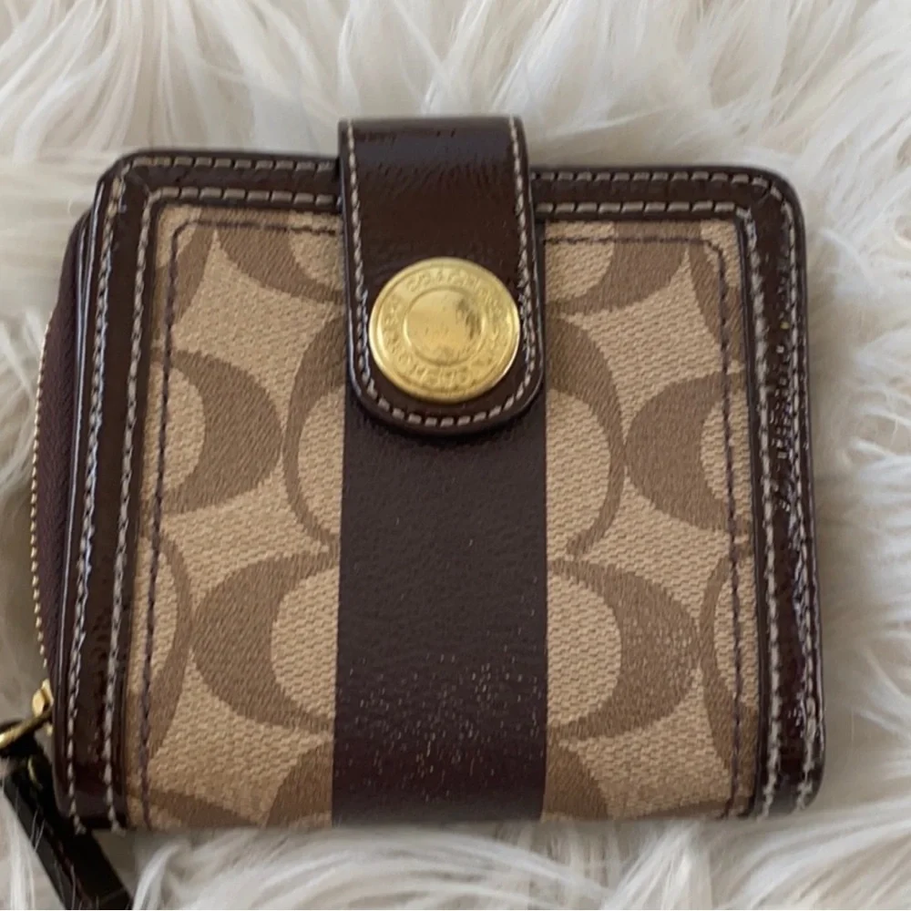 RARE Vintage Coach Brown and Tan Wallet